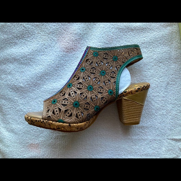 L’Artiste hand painted high heeled sandals - Picture 1 of 2